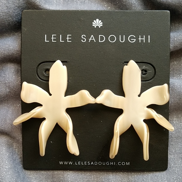 Lele Sadoughi Jewelry - LELE SADOUGHI Bone Color Paper Lily Stud